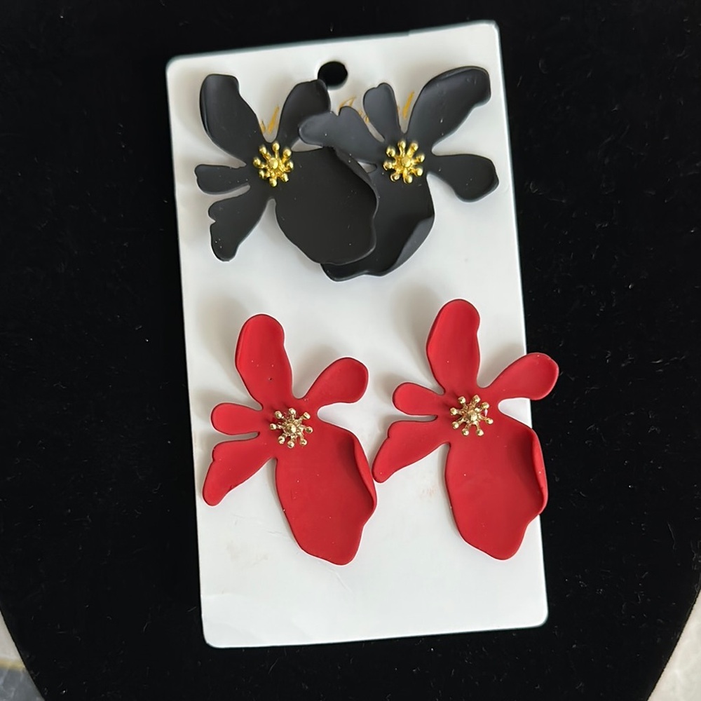 Elegant Red and Black Floral Earrings